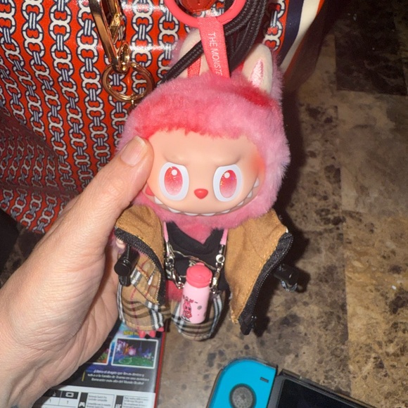 Accessories - Pop Mart Big into energy Love!
